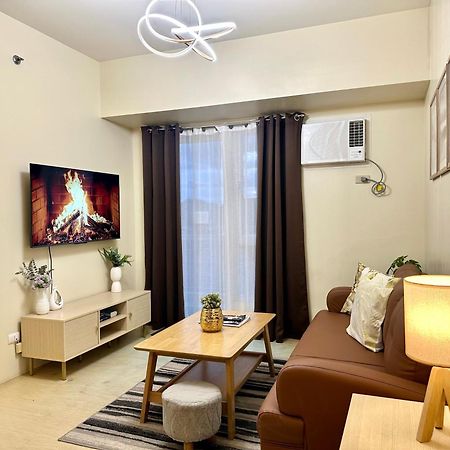 2-Bedroom Condo Unit With Balcony At Centrio Tower Beside Ayala Centrio Mall Downtown Cdo Cagayan de Oro Exteriör bild