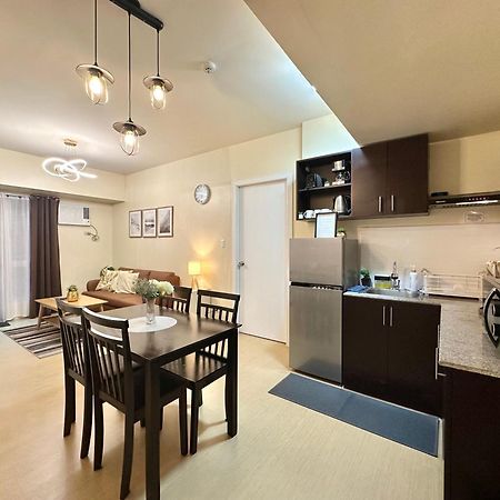 2-Bedroom Condo Unit With Balcony At Centrio Tower Beside Ayala Centrio Mall Downtown Cdo Cagayan de Oro Exteriör bild