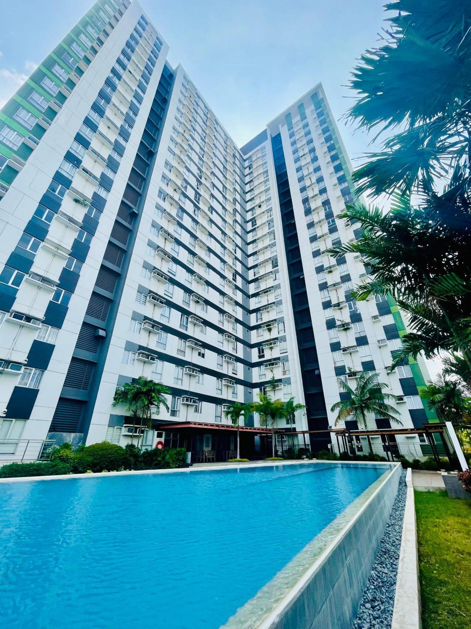 2-Bedroom Condo Unit With Balcony At Centrio Tower Beside Ayala Centrio Mall Downtown Cdo Cagayan de Oro Exteriör bild