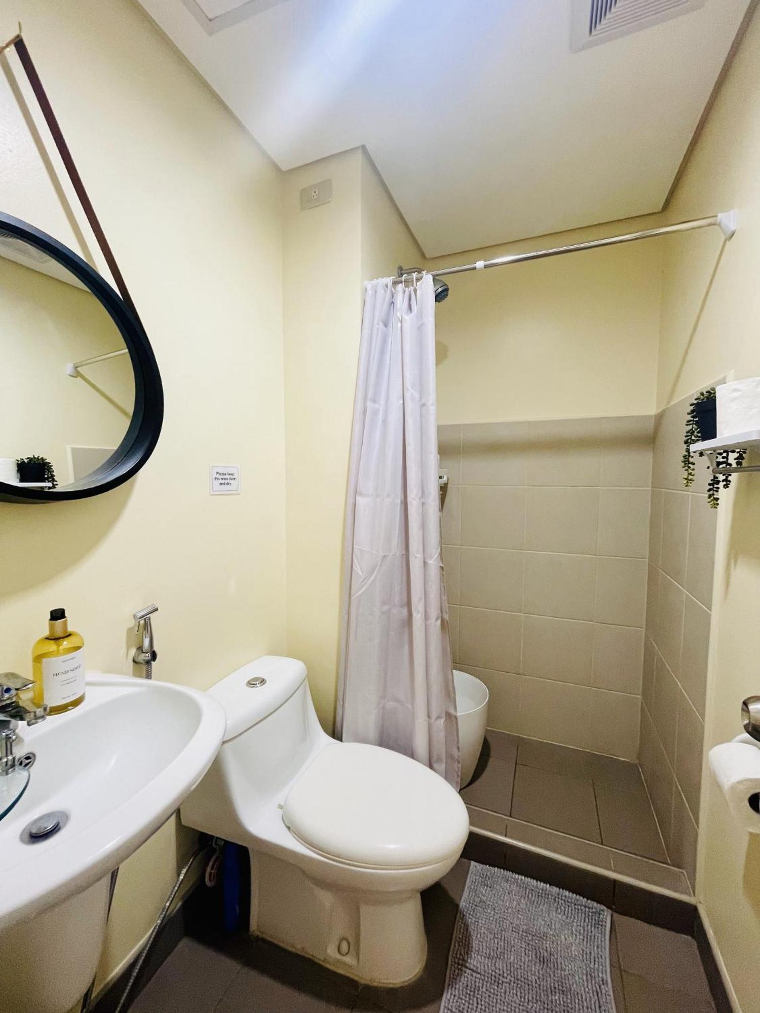 2-Bedroom Condo Unit With Balcony At Centrio Tower Beside Ayala Centrio Mall Downtown Cdo Cagayan de Oro Exteriör bild