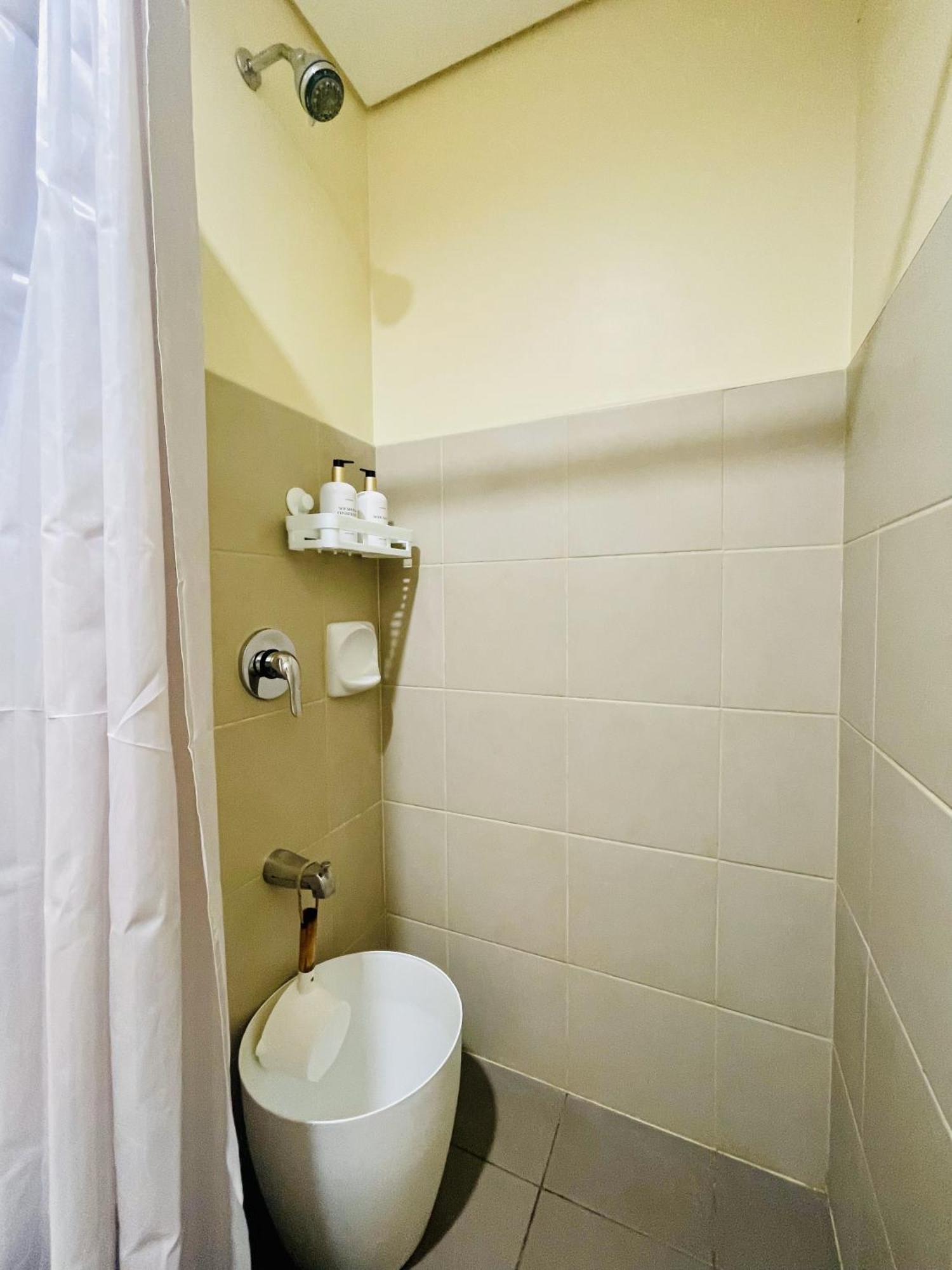2-Bedroom Condo Unit With Balcony At Centrio Tower Beside Ayala Centrio Mall Downtown Cdo Cagayan de Oro Exteriör bild