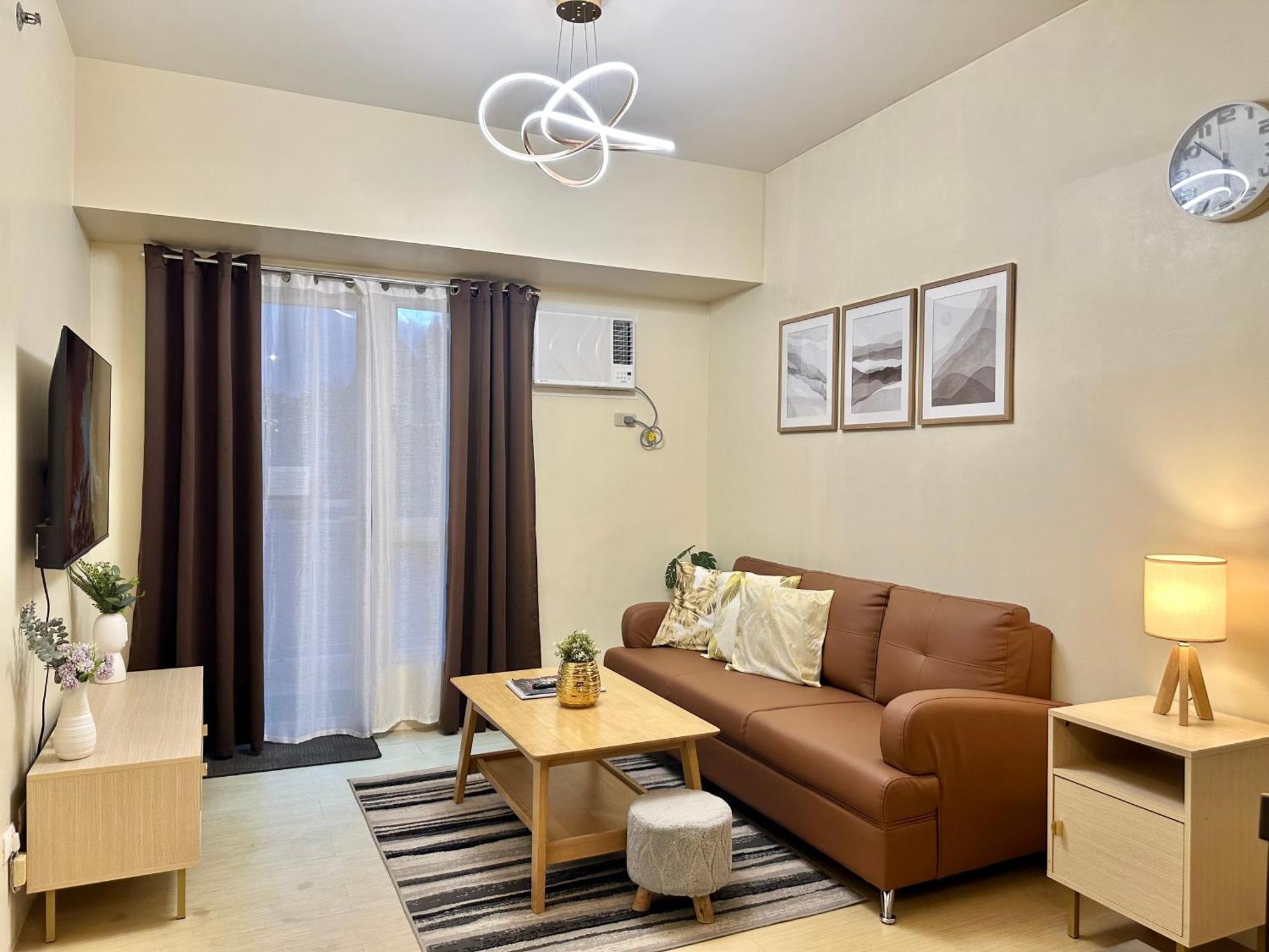 2-Bedroom Condo Unit With Balcony At Centrio Tower Beside Ayala Centrio Mall Downtown Cdo Cagayan de Oro Exteriör bild
