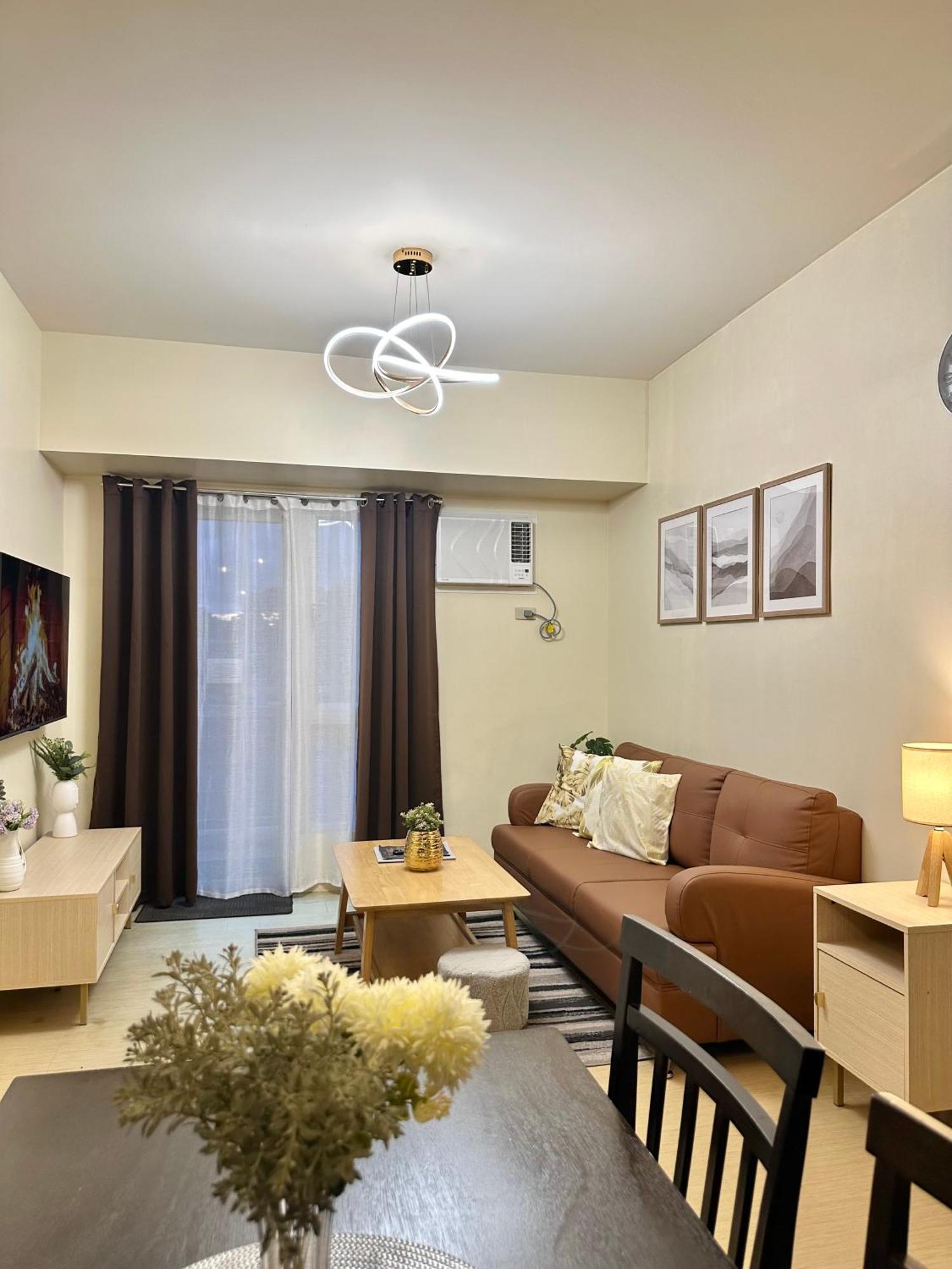 2-Bedroom Condo Unit With Balcony At Centrio Tower Beside Ayala Centrio Mall Downtown Cdo Cagayan de Oro Exteriör bild