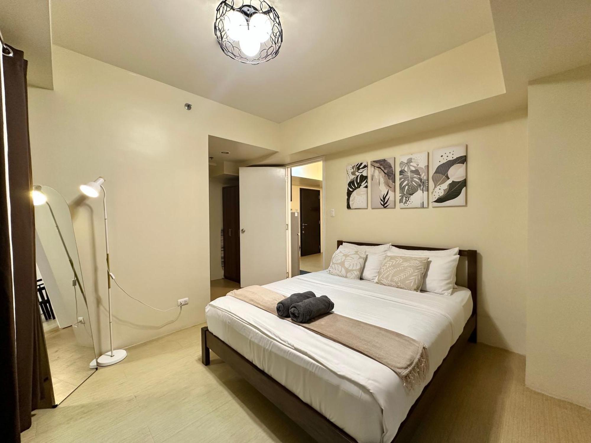 2-Bedroom Condo Unit With Balcony At Centrio Tower Beside Ayala Centrio Mall Downtown Cdo Cagayan de Oro Exteriör bild