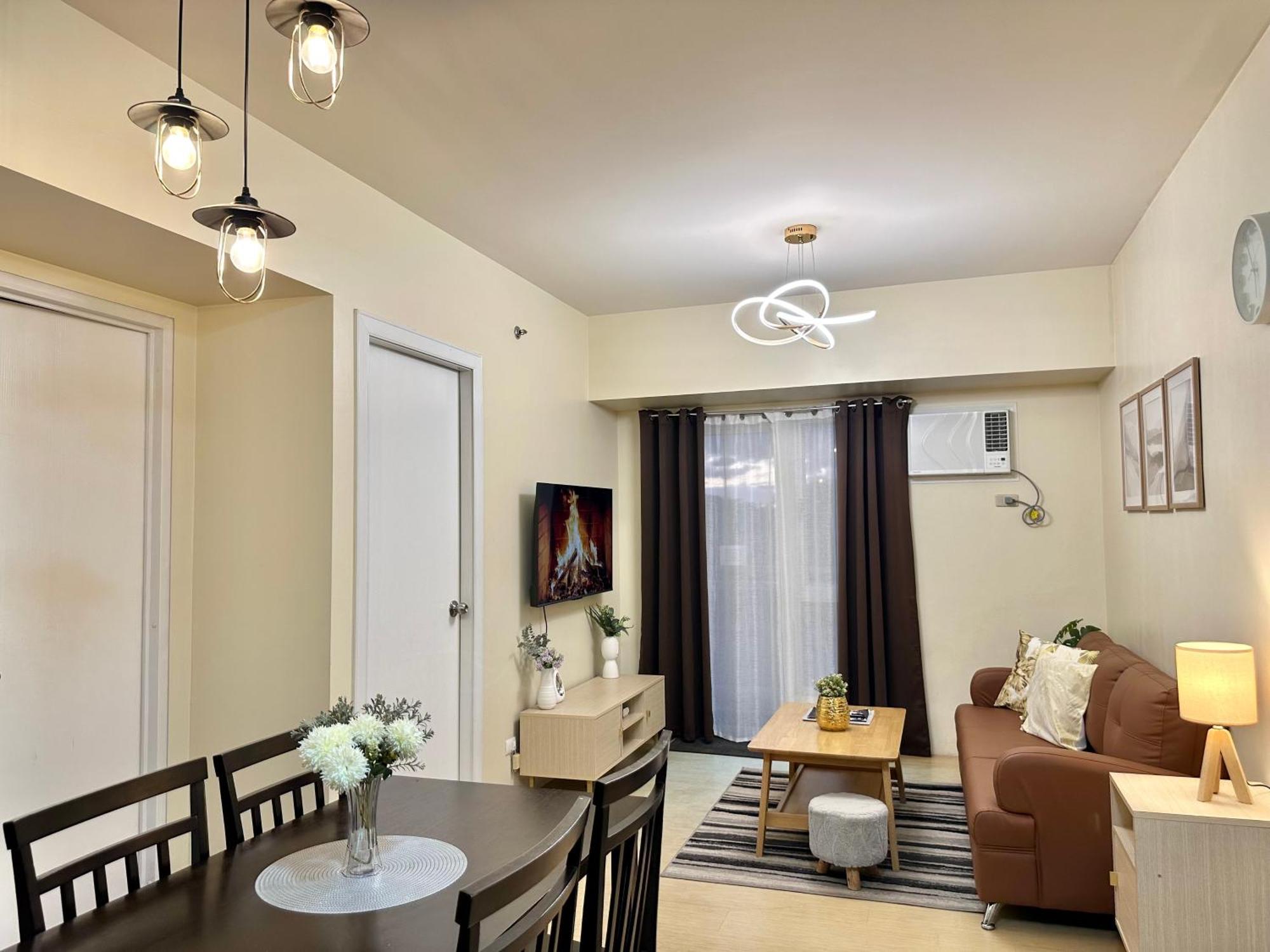 2-Bedroom Condo Unit With Balcony At Centrio Tower Beside Ayala Centrio Mall Downtown Cdo Cagayan de Oro Exteriör bild