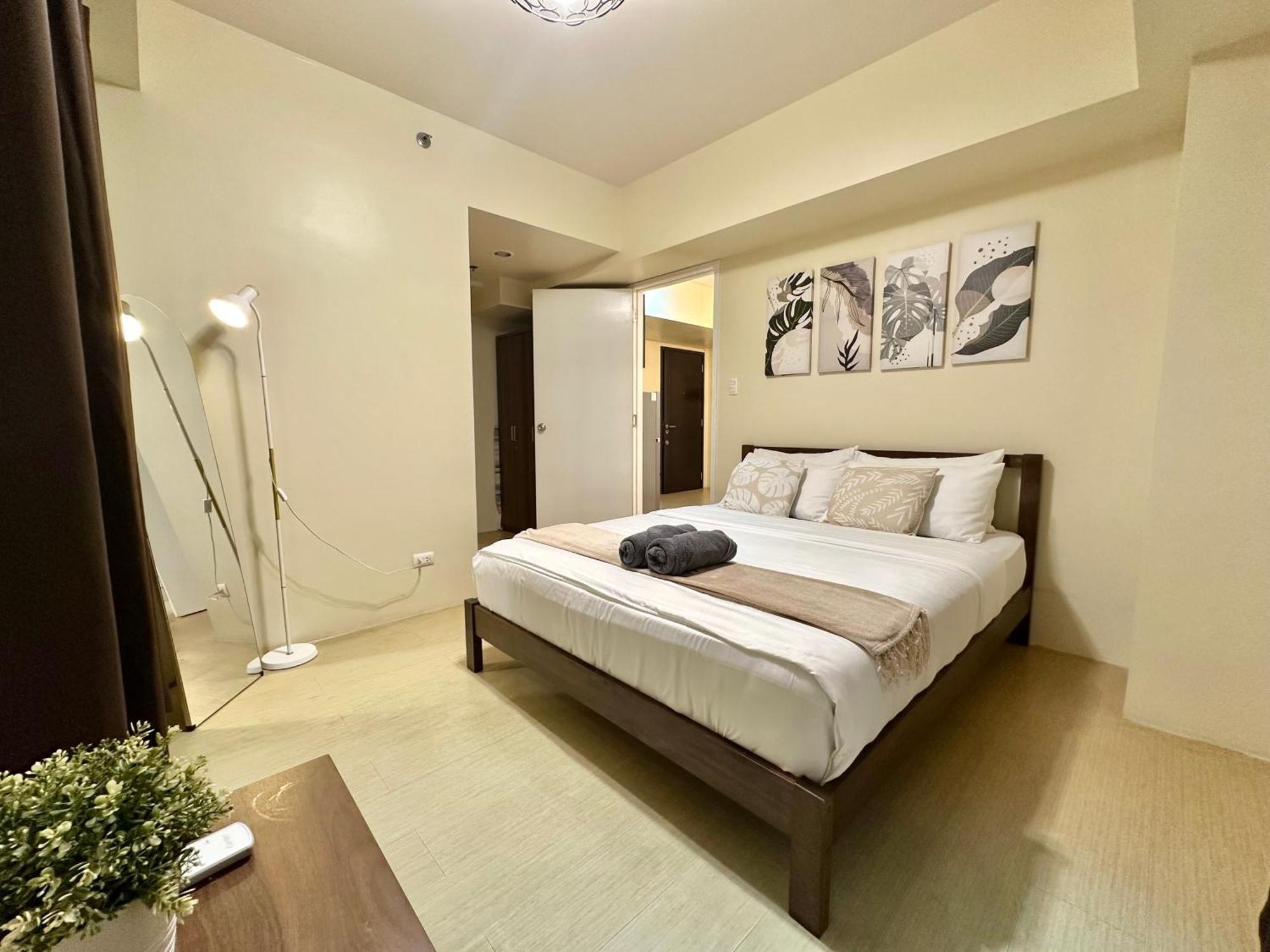 2-Bedroom Condo Unit With Balcony At Centrio Tower Beside Ayala Centrio Mall Downtown Cdo Cagayan de Oro Exteriör bild