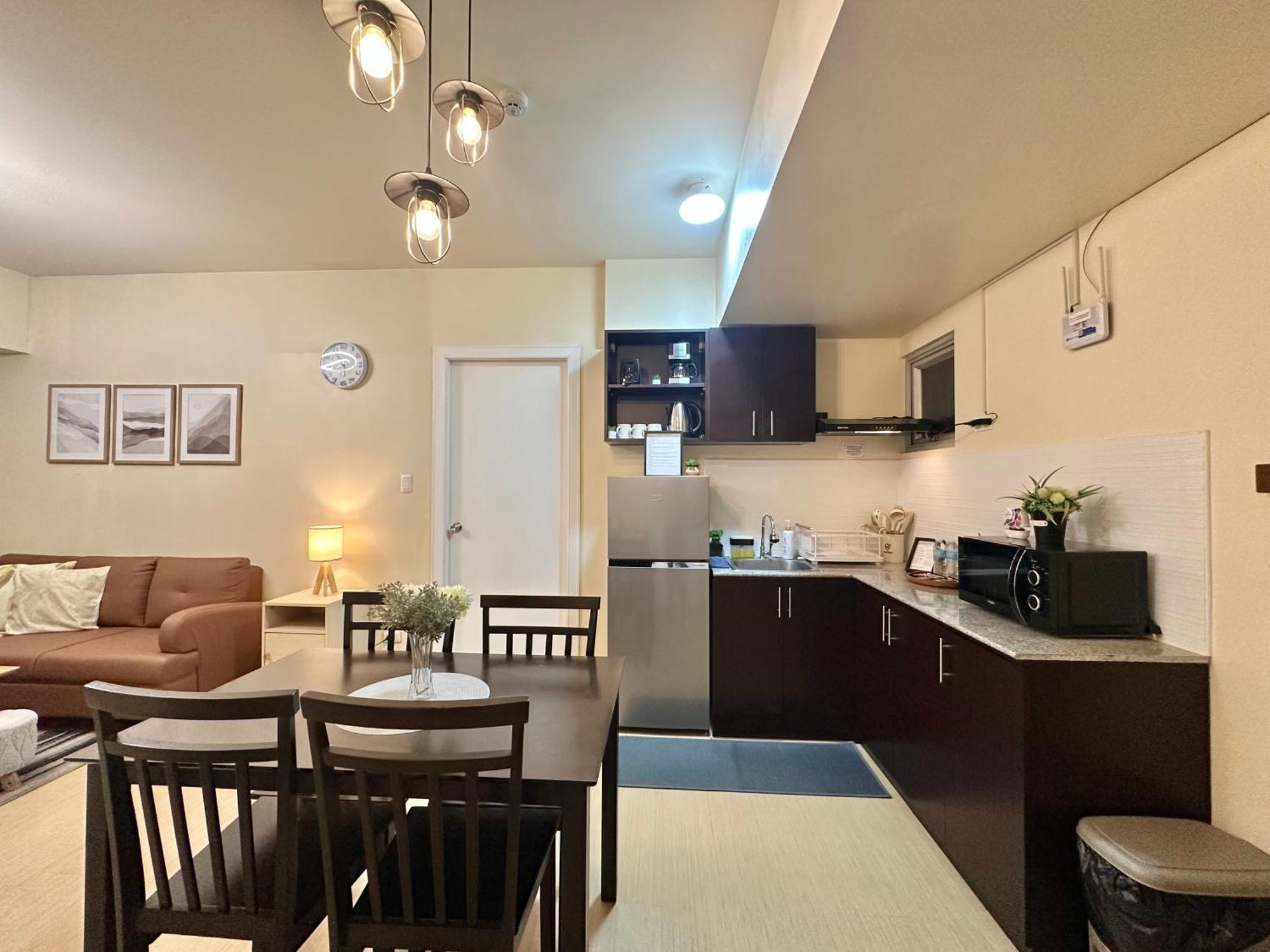 2-Bedroom Condo Unit With Balcony At Centrio Tower Beside Ayala Centrio Mall Downtown Cdo Cagayan de Oro Exteriör bild